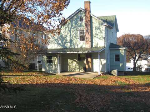 817 W 2nd Street, Williamsburg, PA 16693