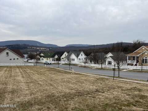 315 Holliday Hills Drive, Hollidaysburg, PA 16648