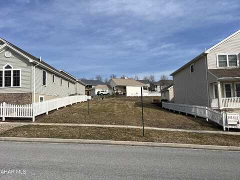 509 Holliday Hills Drive, Hollidaysburg, PA 16648