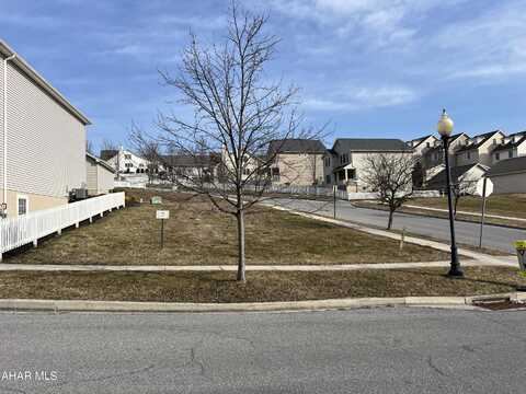 513 Holliday Hills Drive, Hollidaysburg, PA 16648