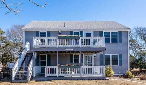 470 Sea Street, Hyannis, MA 02601