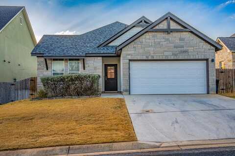 303 Winston Dr, Fredericksburg, TX 78624