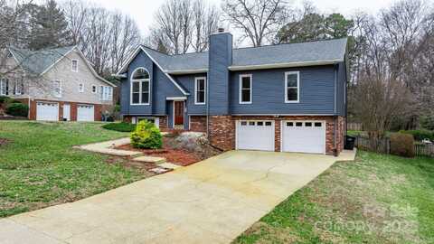 327 31st Avenue Court NE, Hickory, NC 28601