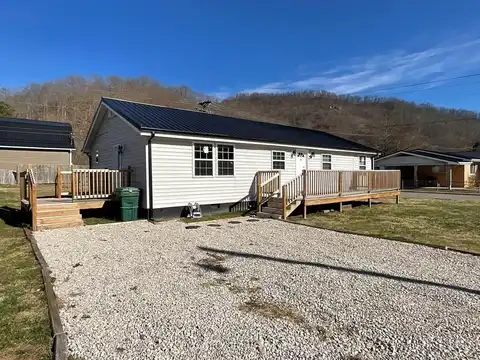 70 Roberts Drive, Prestonsburg, KY 41653