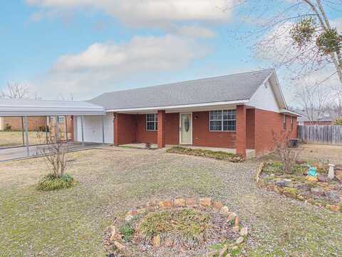 127 Saskatchewan RD, Roland, OK 74954