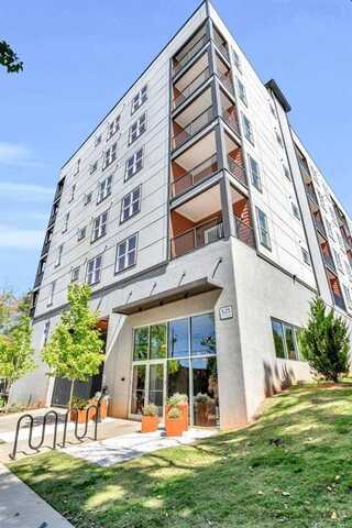 525 Parkway Drive, Atlanta, GA 30354