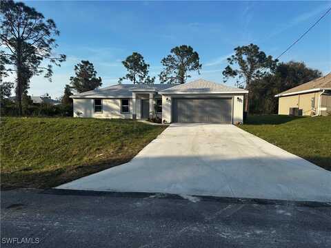 2902 40th Street W, Lehigh Acres, FL 33971