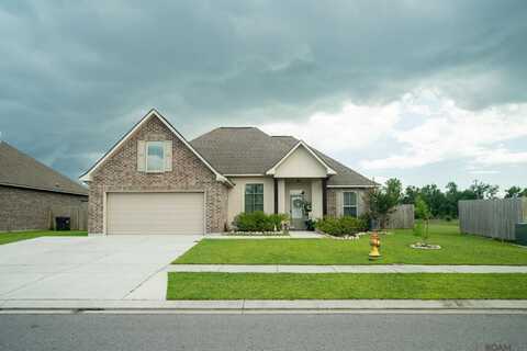 40053 Maddie Dr, Prairieville, LA 70769