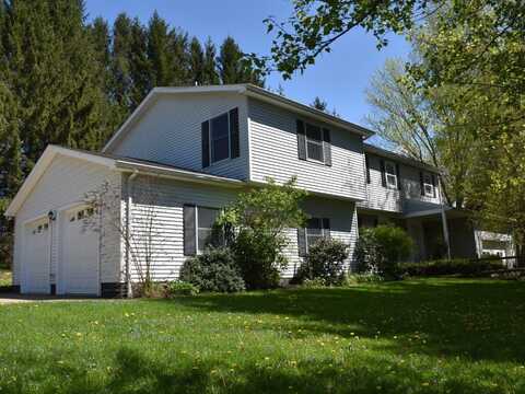 22460 HODGES Lane, Cambridge Springs, PA 16403