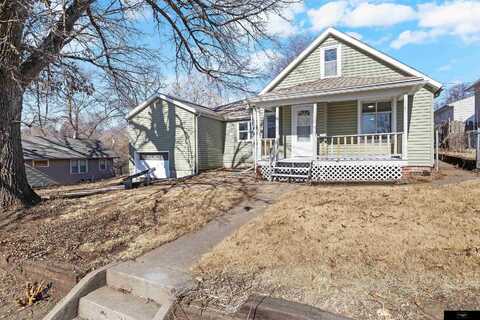 5822 Lake Street, Omaha, NE 68104