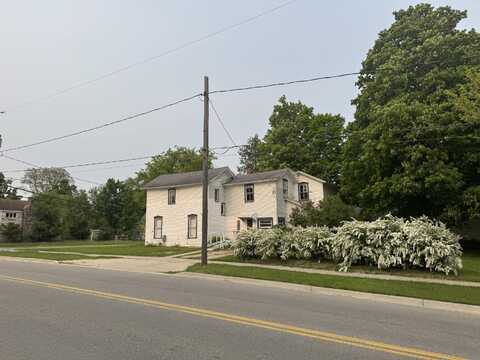 313 W 6th Street, Evart, MI 49631