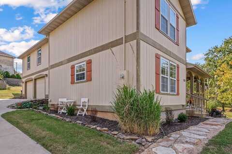 1208 E Lark Street, Ozark, MO 65721