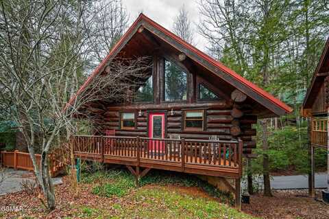 512 Hootowl Way, Gatlinburg, TN 37738