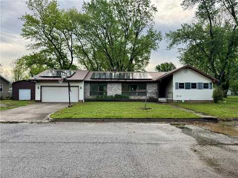 1120 N Oak Street, Nevada, MO 64772