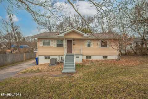 92 E Pasadena Rd, Oak Ridge, TN 37830