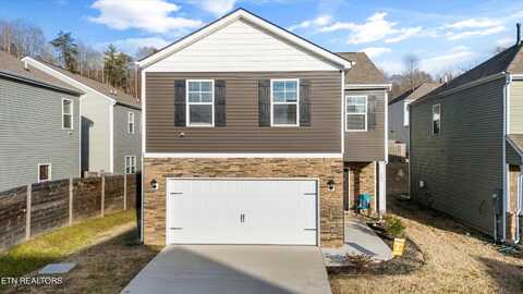 112 Derailleur St, Oak Ridge, TN 37830