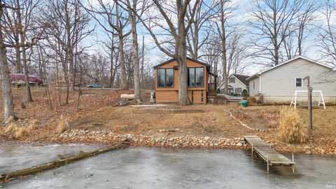 5605 W Partridge Drive, Mentone, IN 46539