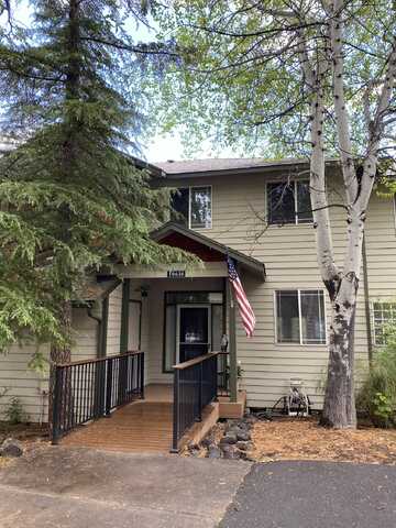 10616 Cormorant Court, Klamath Falls, OR 97601