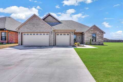 3909 NE Shenandoah, Lawton, OK 73507