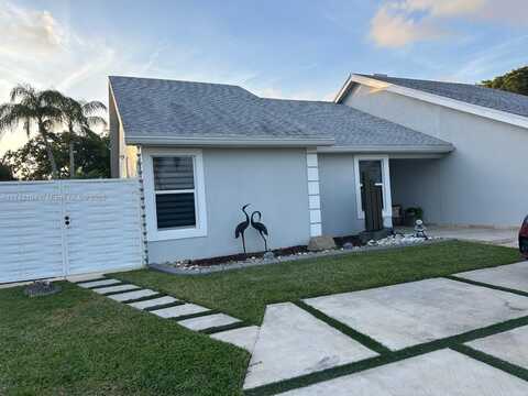 500 NW 86th Ave, Pembroke Pines, FL 33024