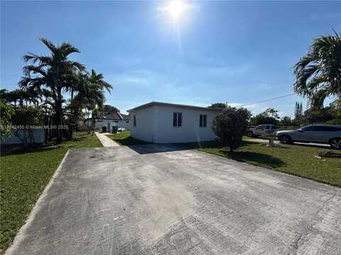 11000 SW 218th Ter, Miami, FL 33170