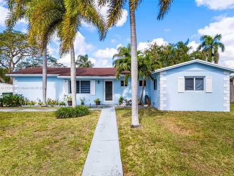 465 NW 17th Ct, Homestead, FL 33030