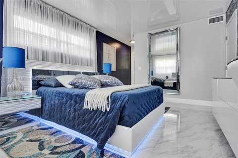 2600 Diana Dr, Hallandale Beach, FL 33009