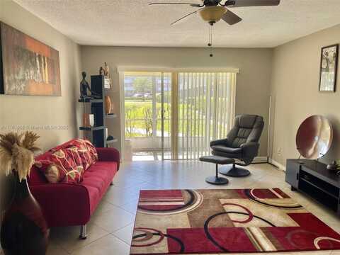 4700 Washington St, Hollywood, FL 33021