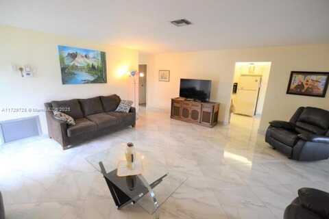 2886 E Fernley Drive, West Palm Beach, FL 33415