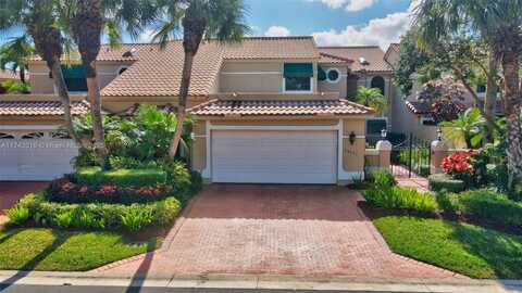 22571 Caravelle Cir, Boca Raton, FL 33433