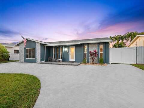 413 SE 4th Ter, Dania Beach, FL 33004