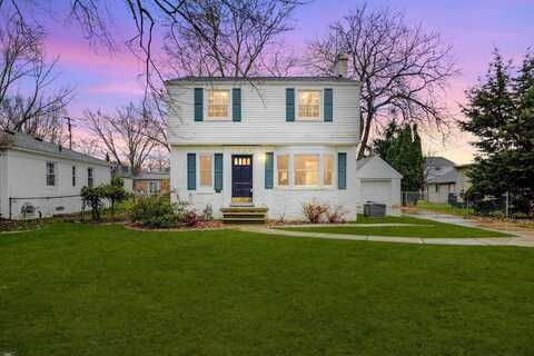 1035 Hampton, Grosse Pointe Woods, MI 48236