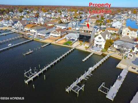 231 Bay Stream Drive, Toms River, NJ 08753