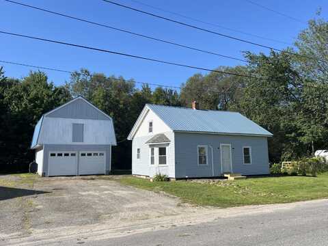 22 Ayer Street, Lincoln, ME 04457