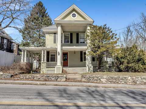 325 Court Street, Auburn, ME 04210