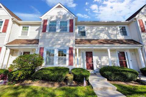 80 Stratford Court, Farmingdale, NY 11735