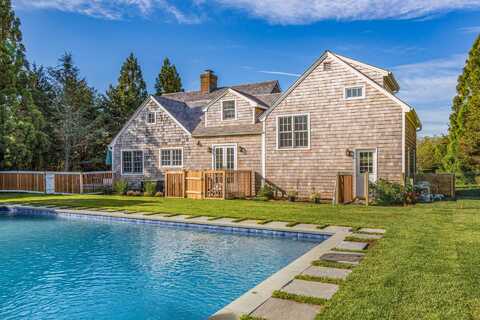 8 Aelfies Way, Bridgehampton, NY 11932