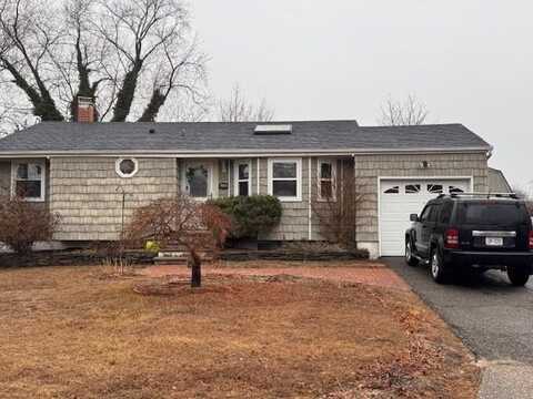 3115 Chestnut Avenue, Medford, NY 11763