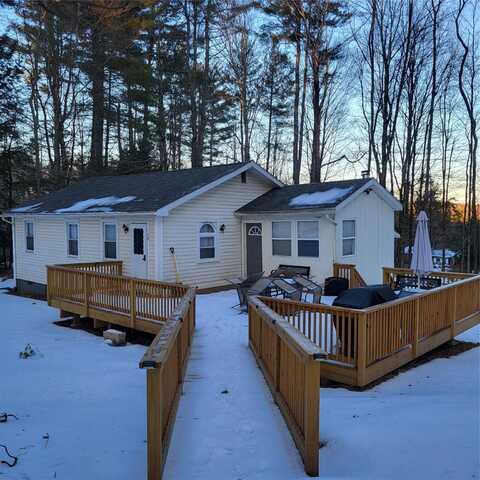 34 Pocahontas Trail, Bethel, NY 12720