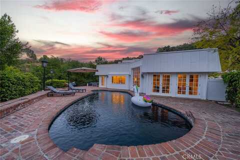 3744 Montuso Place, Encino, CA 91436