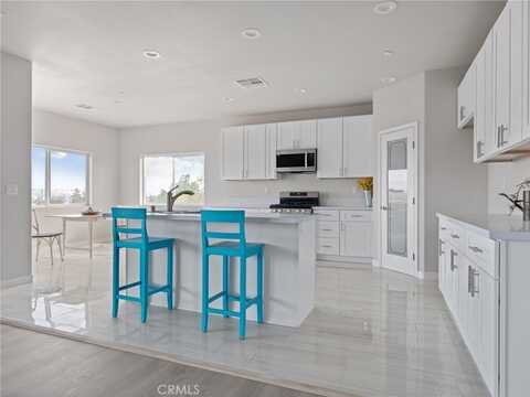 8411 Buckthorn Avenue, Hesperia, CA 92345
