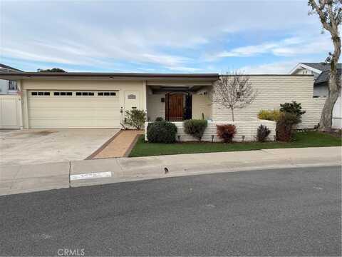 16592 Wellington Circle, Huntington Beach, CA 92649