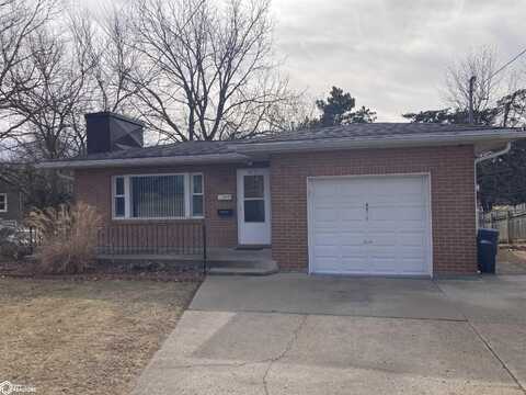 2019 Sunnyside Avenue, Burlington, IA 52601