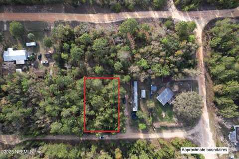 11TH Street, Interlachen, FL 32148