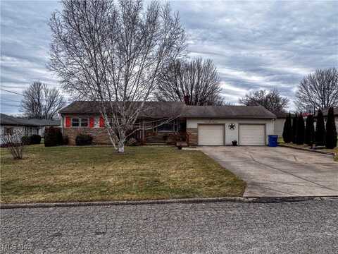 1913 Palo Verde Drive, Youngstown, OH 44514