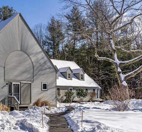 75 Glengarry Drive, Stratham, NH 03885