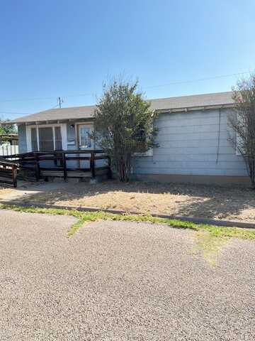 1304 S Alice St, Monahans, TX 79756