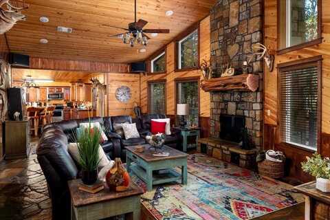 406 Woodland Circle, Broken Bow, OK 74728