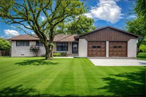 1004 Pecan Avenue, Wills Point, TX 75169