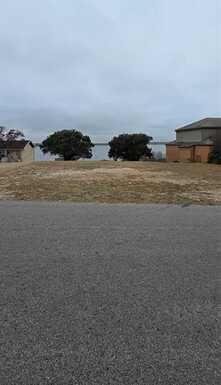 4117 Crescent Drive, Granbury, TX 76049